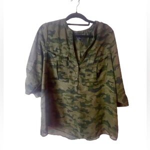 Gap, XL women’s camo blouse, XL